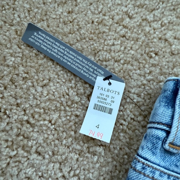 High Waist Ankle Jeans - Picture 9 of 10